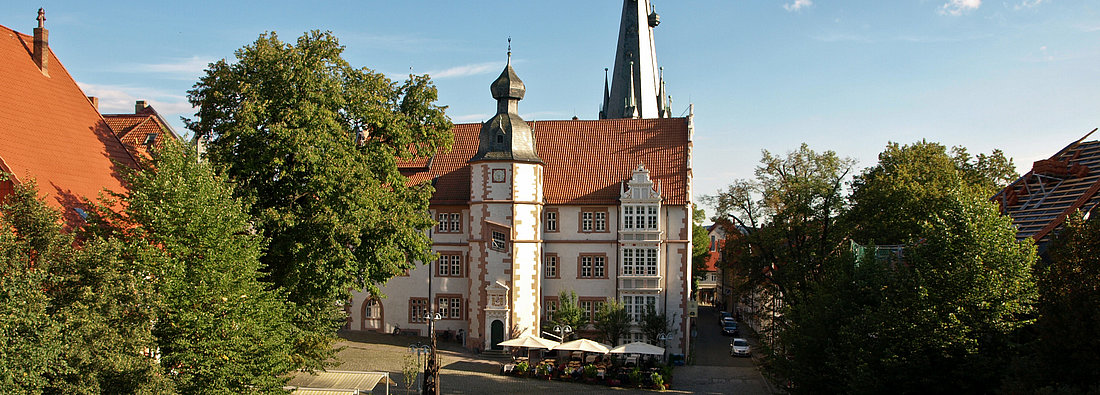 Blick auf das Rathaus und den Marktplatz © Peter Leussner 